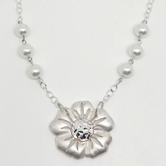 Handmade Silver Tone Chain Necklace Flower Pendant Faux Pearls & Earrings Set - Picture 2 of 3